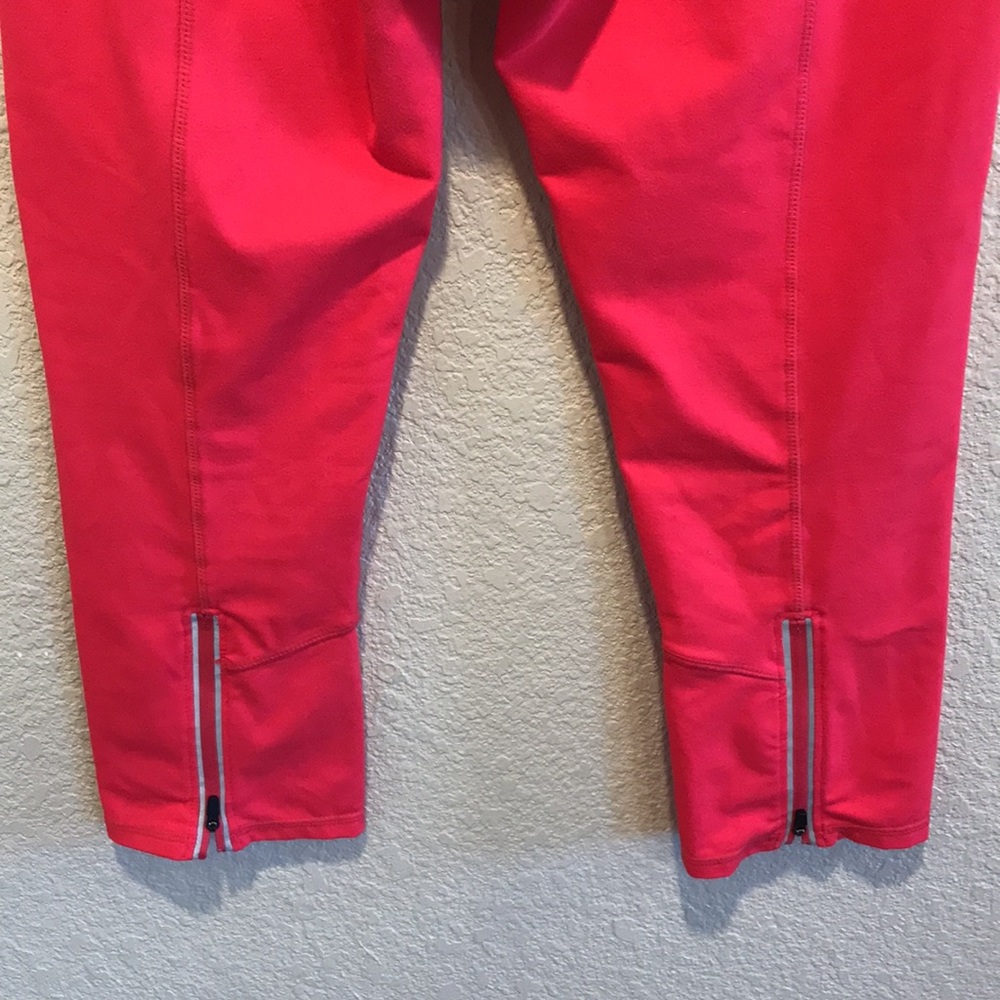 Fabletics Aria Red Reflective Capri Leggings Back… - image 7
